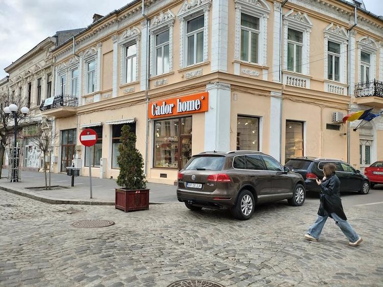 Spațiu comercial, de 130 mp, în Republicii