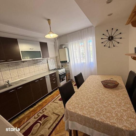 Apartament cu 3 camere în Traian