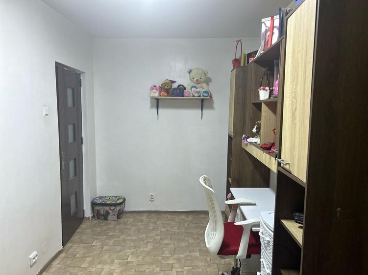 Apartament cu 3 camere, mobilat în Țiglina 3