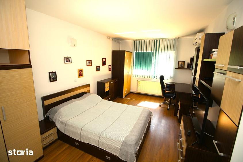 Casă cu 6 camere cu Teren 500 Mp în Nord