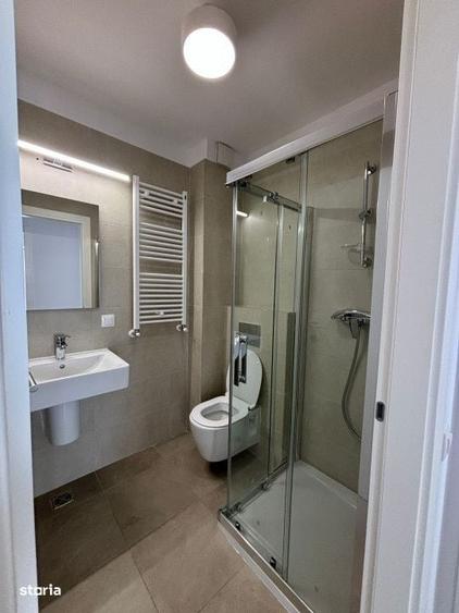 Apartament cu 3 camere în Central — fotografia 3