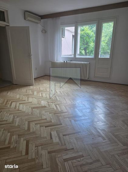 Casă cu 6 camere cu Teren 449 Mp în Cișmigiu
