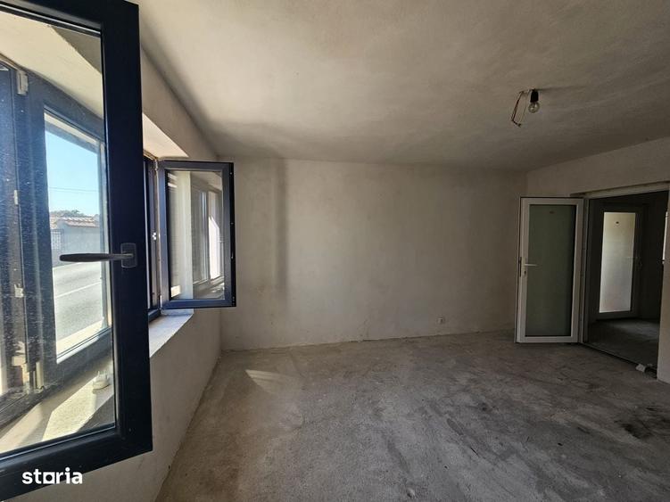Casă cu 4 camere în Bobâlna