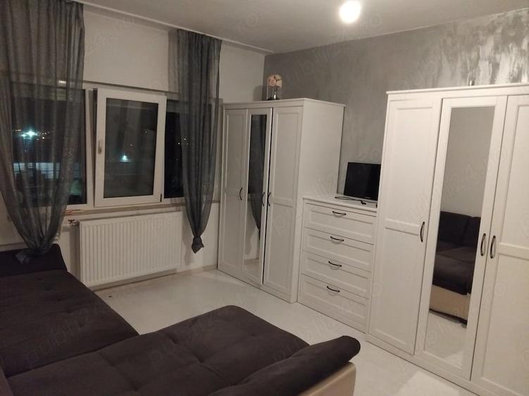 Apartament cu 2 camere decomandat în Derna