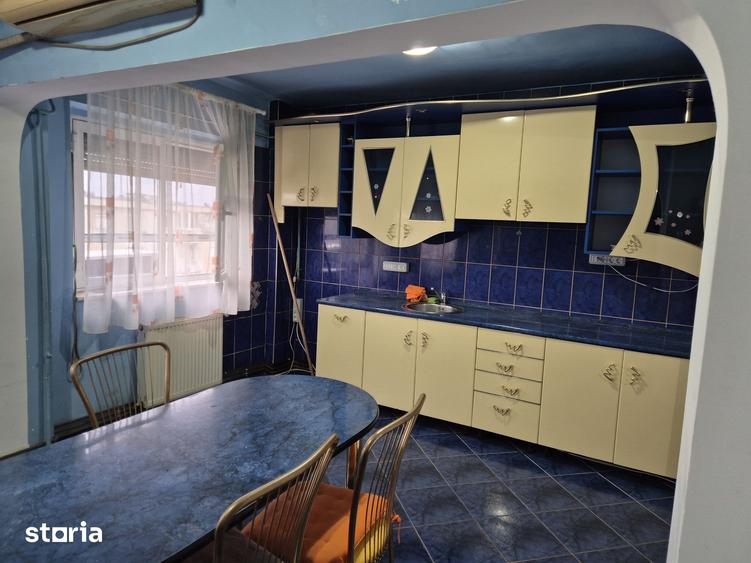 Apartament cu 4 camere decomandat în Aradul Nou