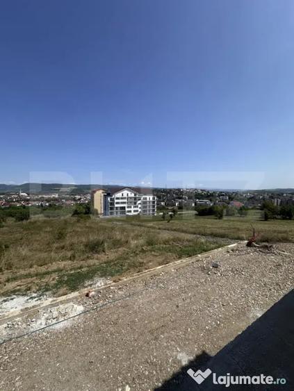 Casă cu 4 camere cu Teren 500 Mp în Dej