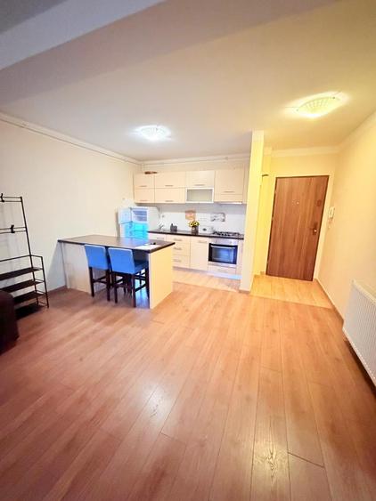 Apartament cu 3 camere în Cetate