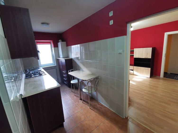 Apartament cu 2 camere semidecomandat în Exterior Vest
