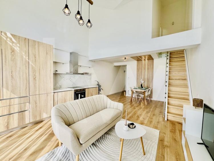 Apartament cu 2 camere semidecomandat în Cristian