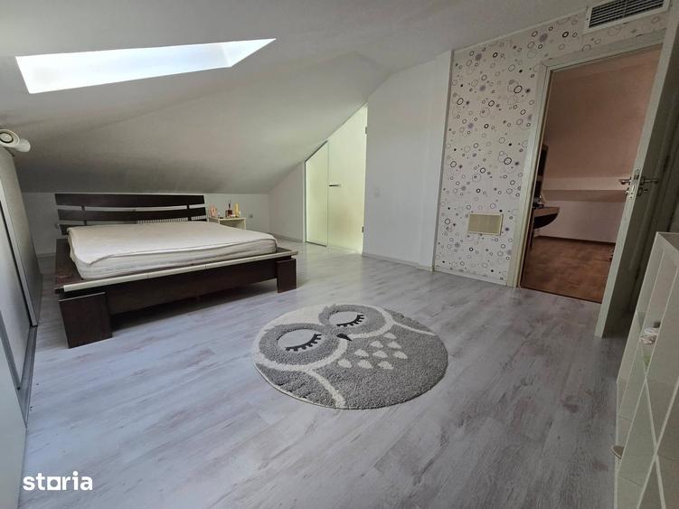 Apartament cu 4 camere decomandat în Dobroești