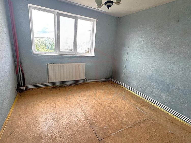 Apartament cu 2 camere decomandat în Micro 20