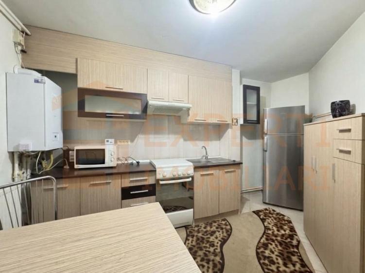 Apartament cu 2 camere decomandat, mobilat în Dacia
