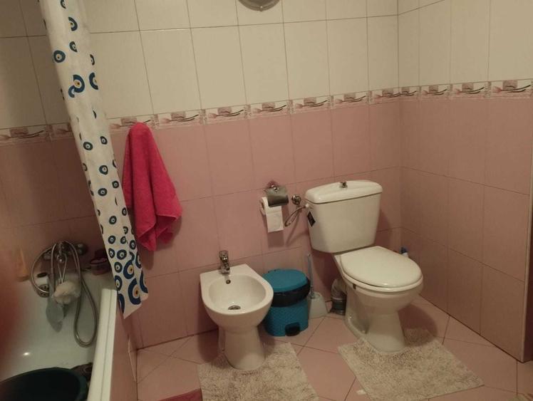 Casă cu 4 camere cu Teren 12 Mp în Central