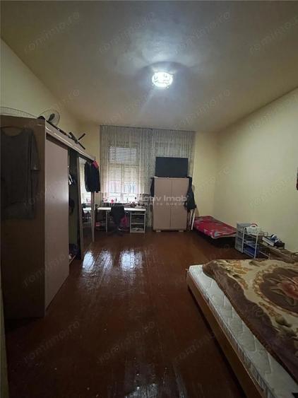 Apartament cu 4 camere decomandat în Aradul Nou
