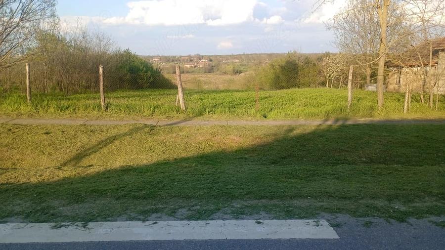 Teren de 3549 mp, în Ferendia