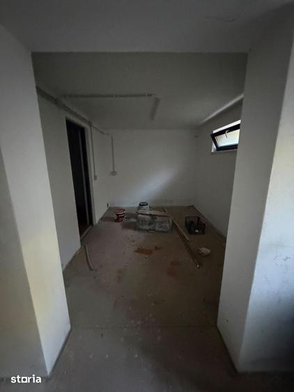 Casă cu 5 camere cu Teren 497 Mp în Central