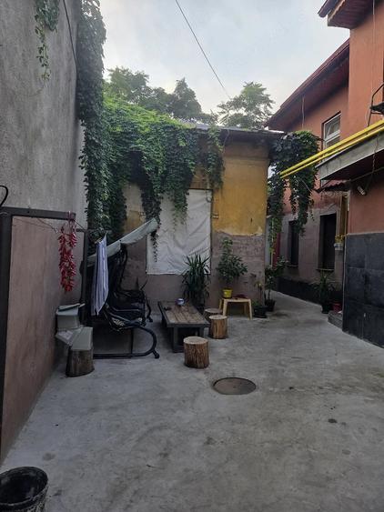 Proprietari vindem casa pe str. Viitorului intre Eminescu si ?tefan cel Mare - 1