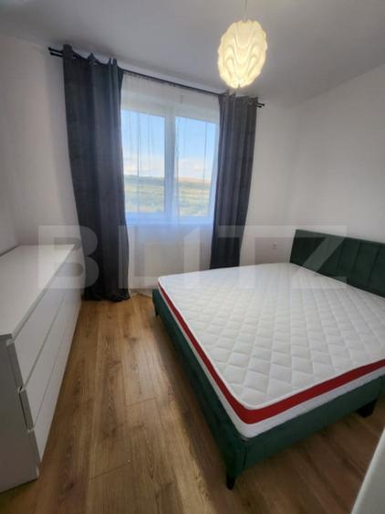 Apartament cu 3 camere semidecomandat în Chinteni