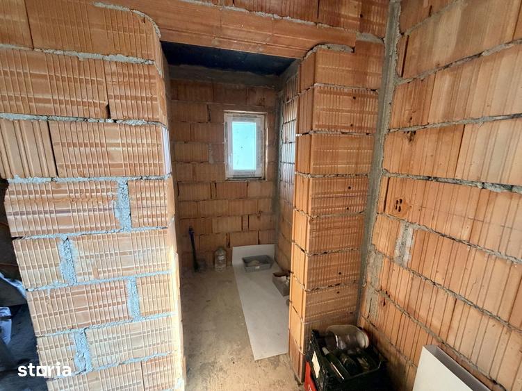 Duplex cu 3 camere | interior la rosu | 86.7 mp utili | Mosnita Veche - 7
