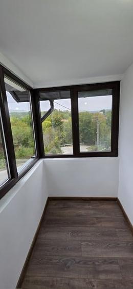 Casă cu 5 camere cu Garaj în Văleni-Dâmbovița
