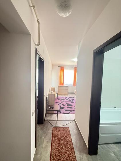 VANZARE GARSONIERA DECOMANDATA CU BALCON- ETAJ INTERMEDIAR STR TINERETULUI - 20