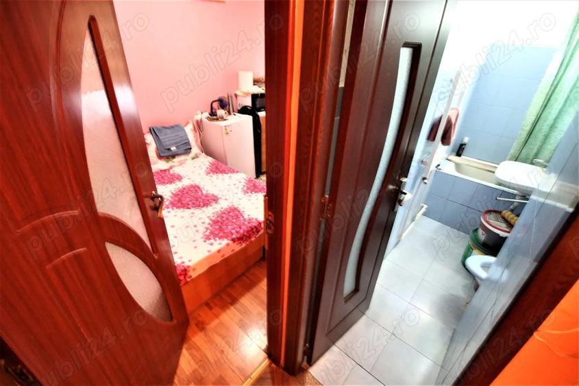 Apartament cu 3 camere semidecomandat în Micro 19