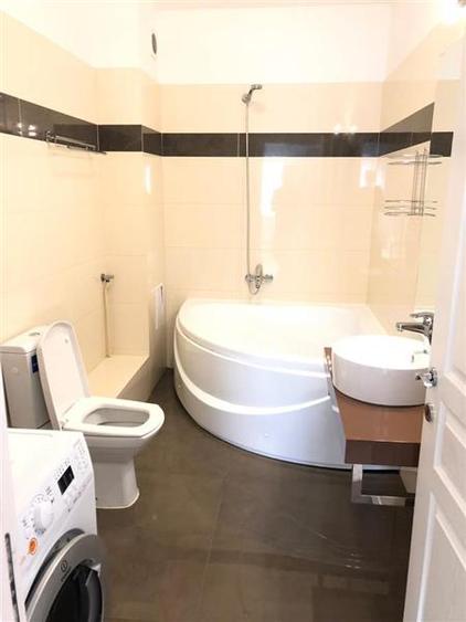 Apartament cu 3 camere semidecomandat, mobilat în Zorilor