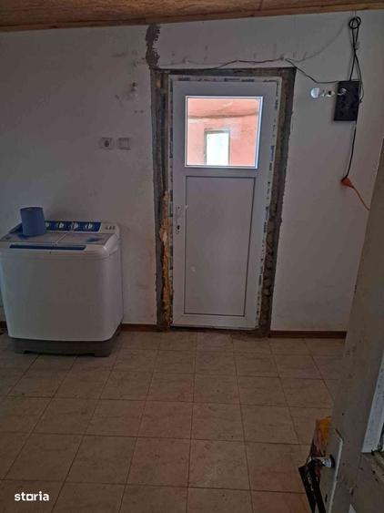 Casă cu 4 camere în Cotu Ciorii