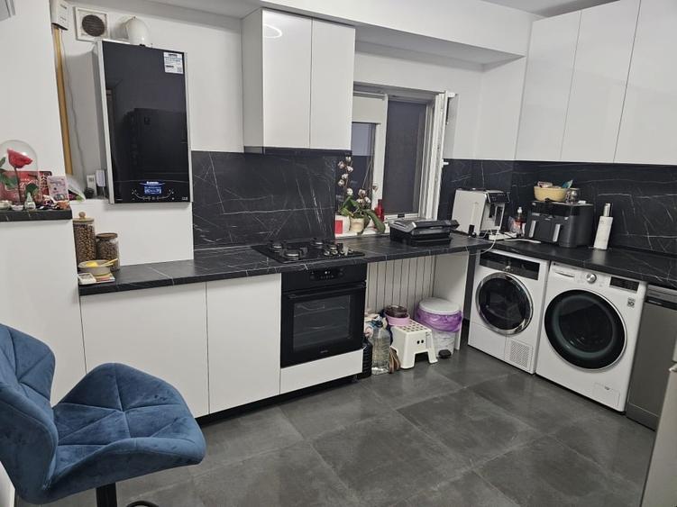 Apartament cu 3 camere decomandat, mobilat în P-ța Muncii