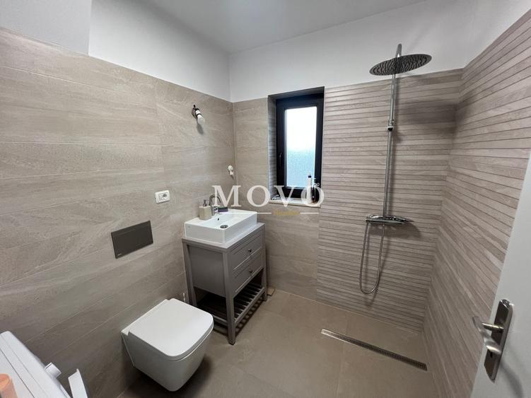 Duplex cu 4 camere cu Canalizare în Giroc