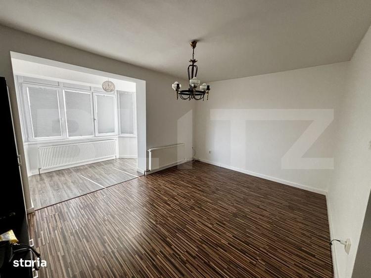 Apartament cu 4 camere decomandat în Central