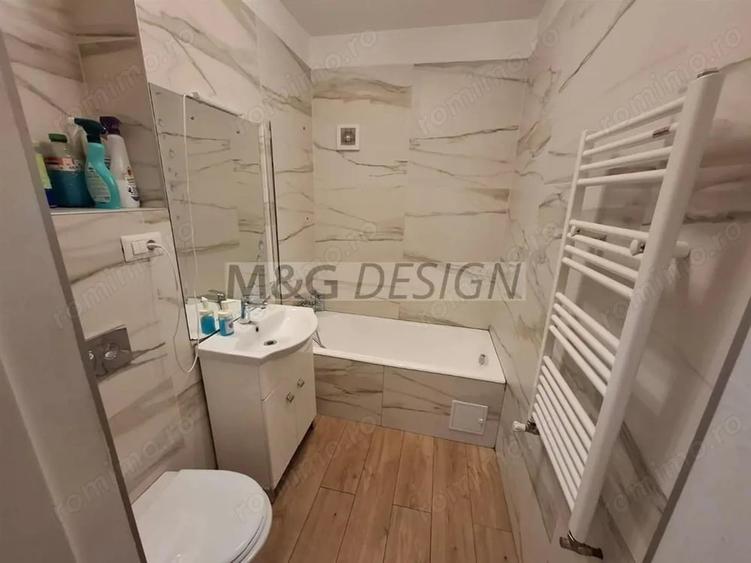 Apartament cu 5 camere decomandat, mobilat în Central