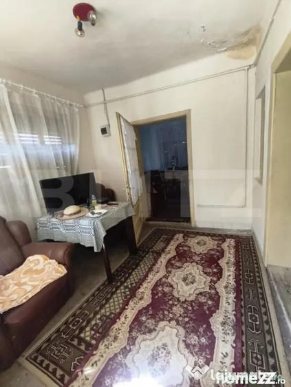 Casă cu 3 camere cu Teren 3900 Mp în Războieni-Cetate