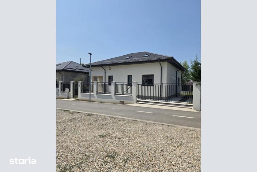 Casă cu 3 camere cu Teren 357 Mp în Central