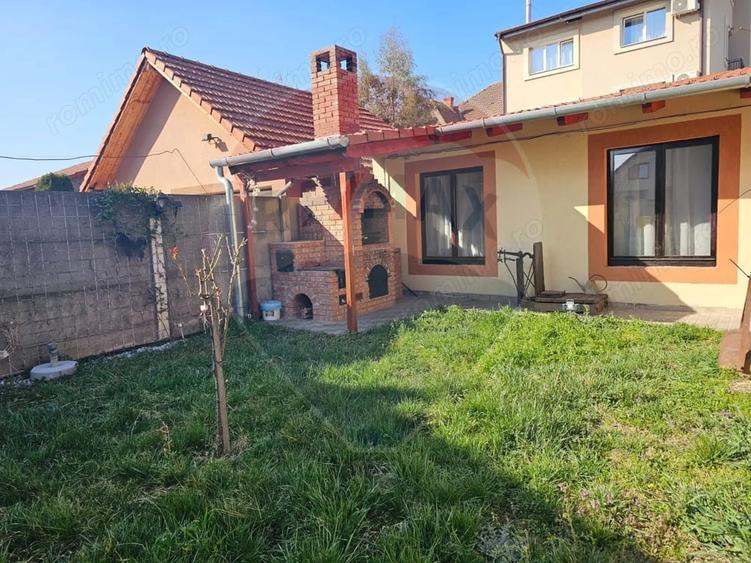 Casă cu Teren 350 Mp în Central