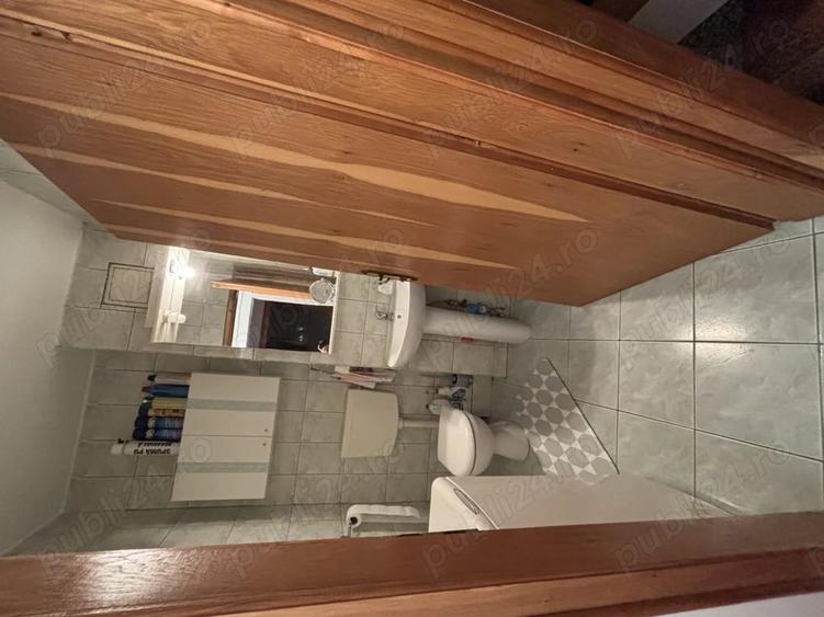 Apartament cu 3 camere decomandat, mobilat în Aradului