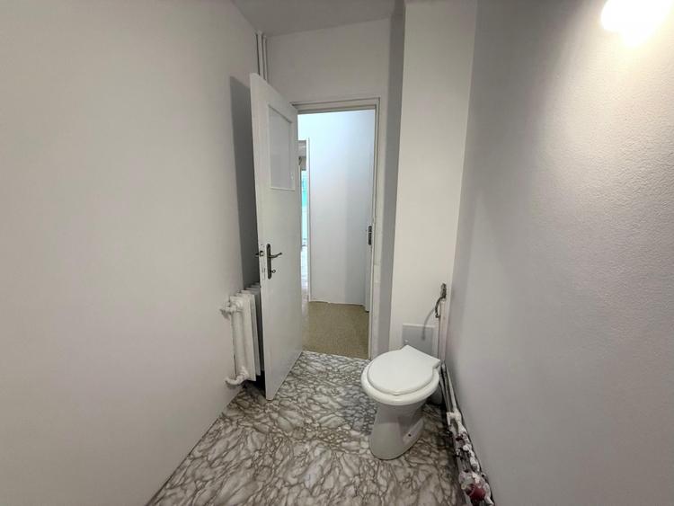 Apartament cu 3 camere semidecomandat în Lujerului