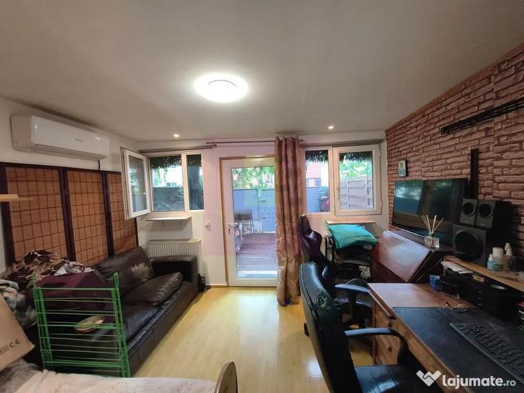 Apartament cu 2 camere semidecomandat în Baba Novac