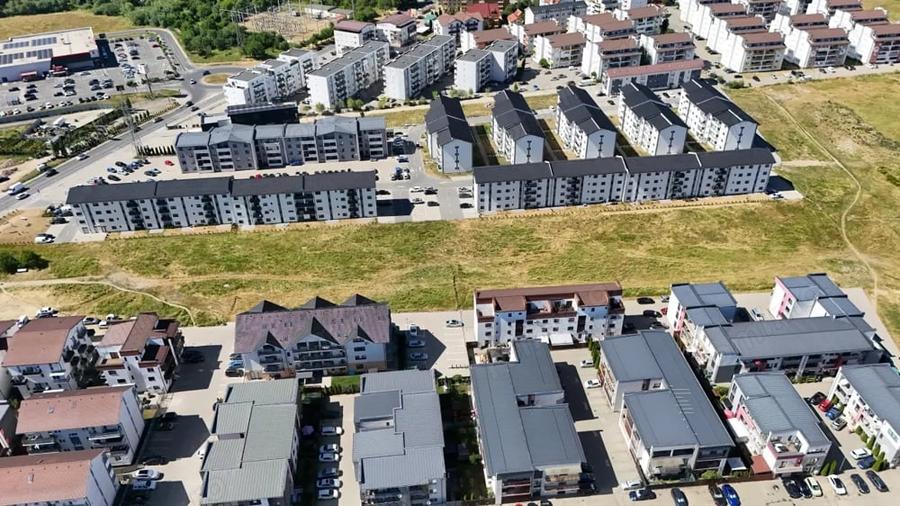 Teren de 14600 mp, în Central