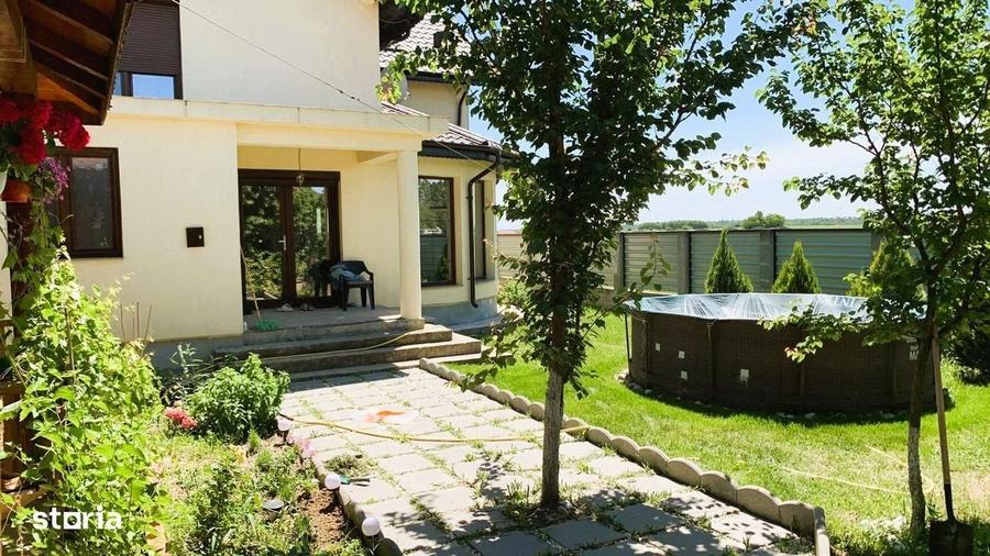 Casă cu 4 camere în Cocorăști