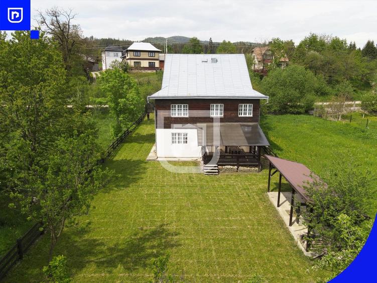 Casă individuală cu 7 camere cu Canalizare în Central