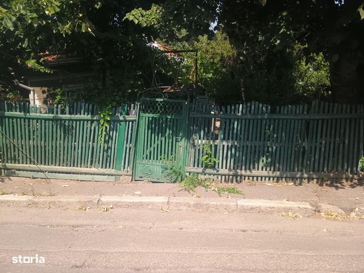 Casă cu 3 camere cu Teren 379 Mp în Central