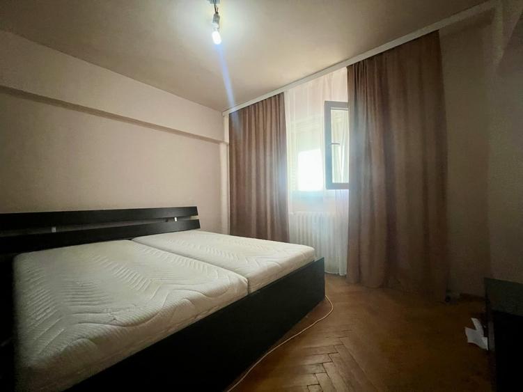 Apartament cu 3 camere decomandat, mobilat în Lipovei