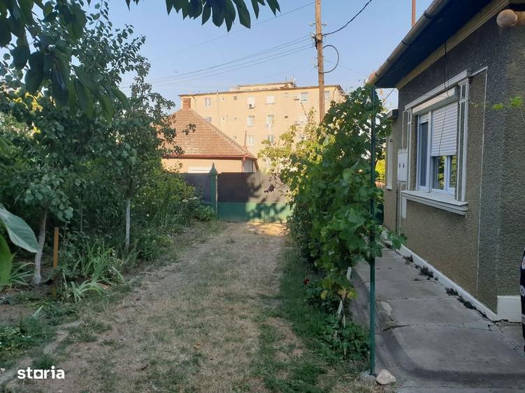Casă cu 3 camere în Central
