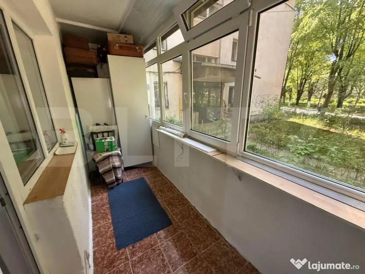 Apartament cu 3 camere semidecomandat în Nord