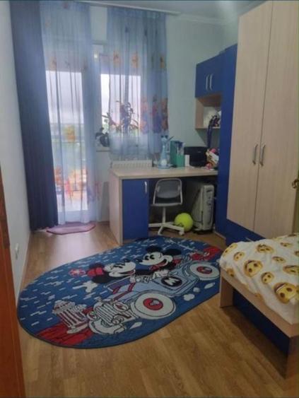 Apartament cu 3 camere în Nufărul