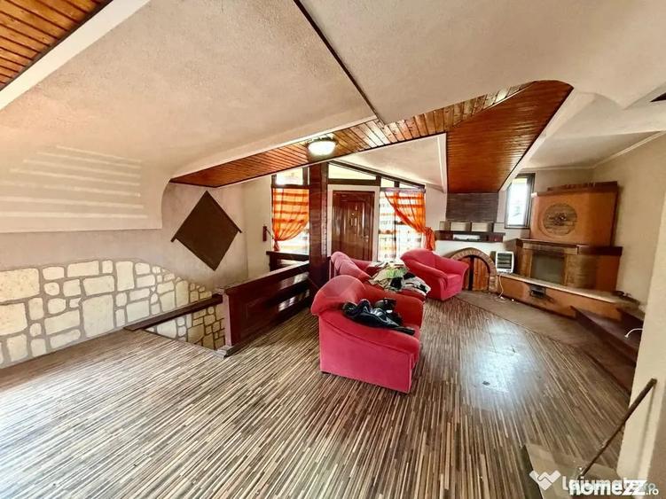 Casă cu 4 camere cu Teren 500 Mp în Central