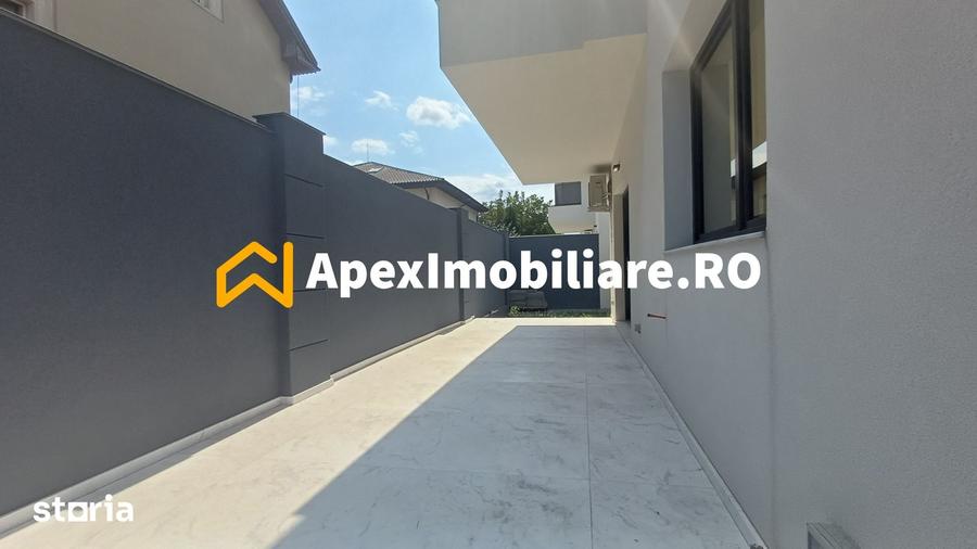 Casă cu 7 camere cu Teren 500 Mp în Central