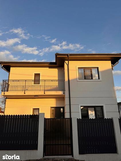 Casă cu 4 camere cu Teren 450 Mp în Rediu