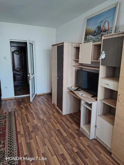 Garsonieră decomandată în Piața Nouă